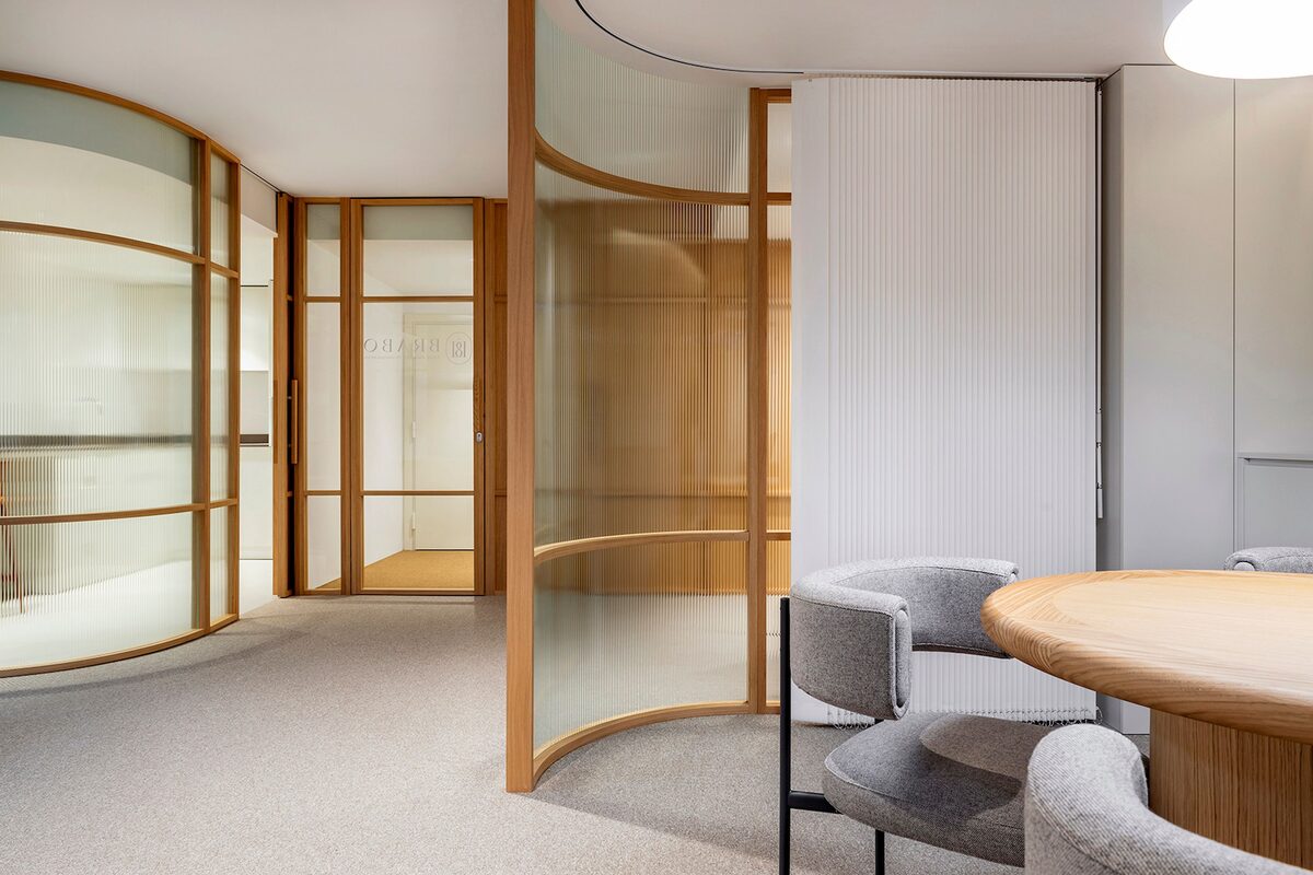 Modern Office Partition & Ceiling